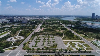 標(biāo)題：鄂爾多斯站立的文字文化主題公園
瀏覽次數(shù)：2505
發(fā)表時(shí)間：2020-10-16